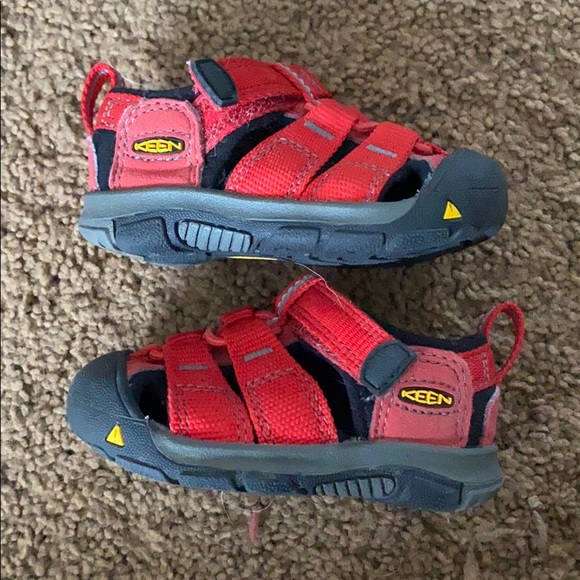 KEENS - Picture 3 of 6